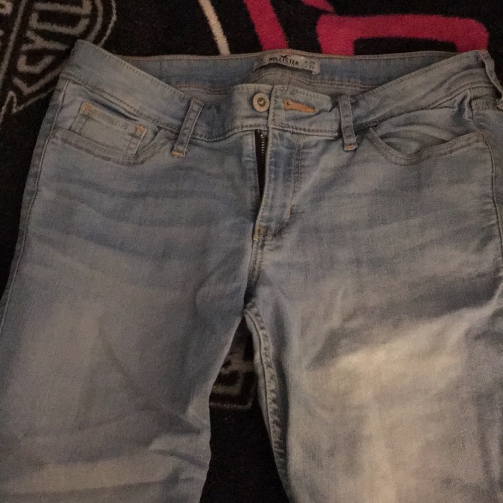 Holister like new light wash jeans